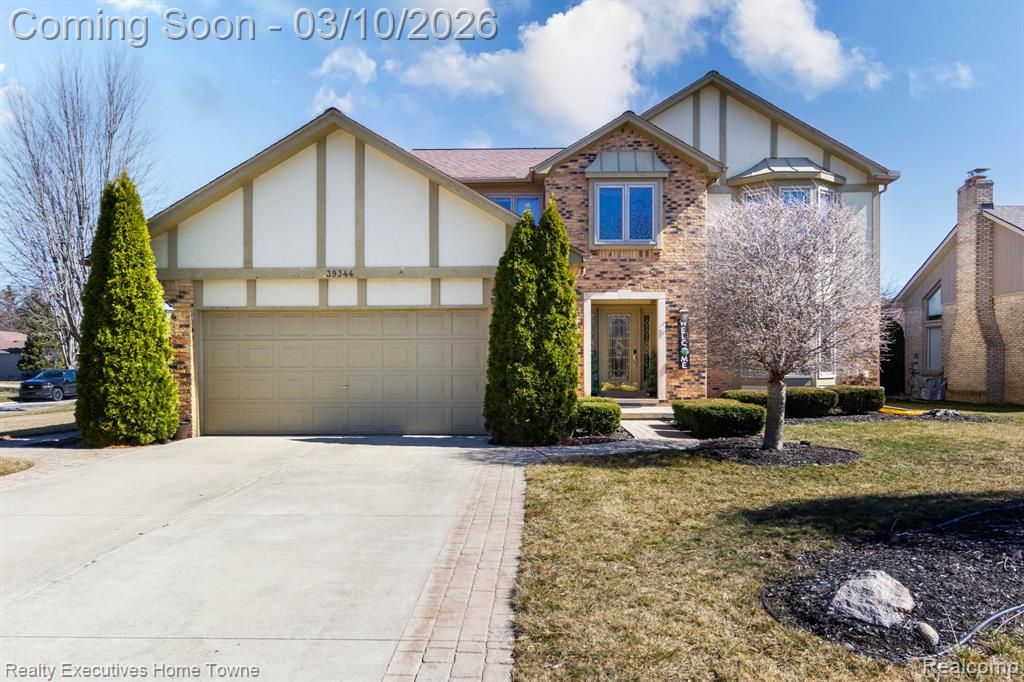 39344 Lorien Drive, Sterling Heights, MI 48313