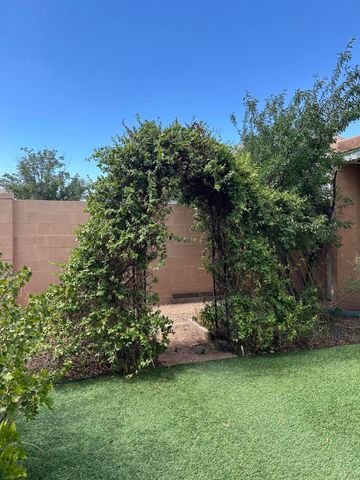 763 Western Hills Drive SE, Rio Rancho, NM 87124