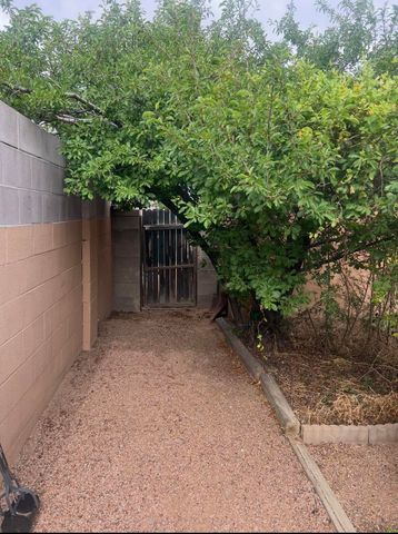 763 Western Hills Drive SE, Rio Rancho, NM 87124