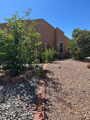 763 Western Hills Drive SE, Rio Rancho, NM 87124