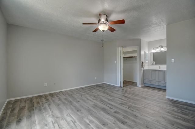 763 Western Hills Drive SE, Rio Rancho, NM 87124