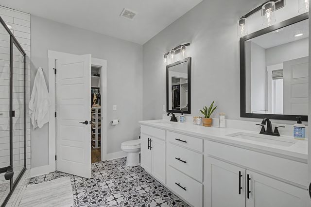 959 Alton Dr, Clarksville, TN 37043