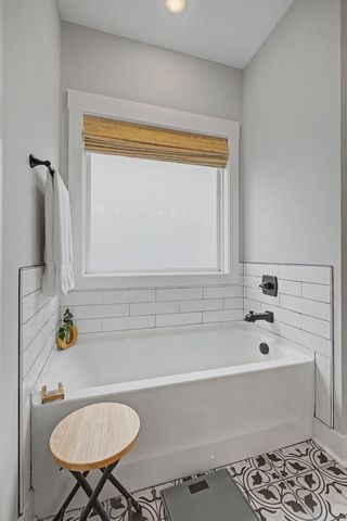 959 Alton Dr, Clarksville, TN 37043