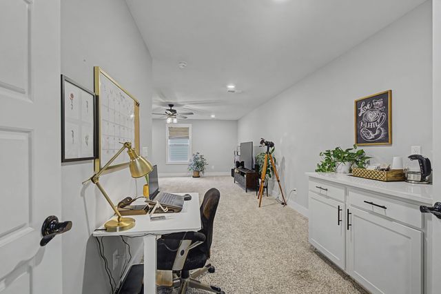 959 Alton Dr, Clarksville, TN 37043