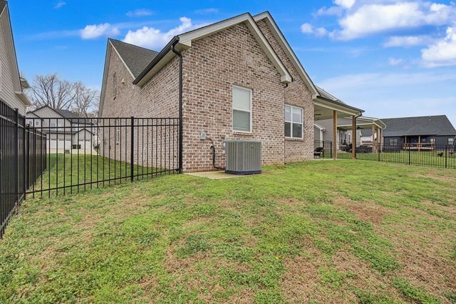 959 Alton Dr, Clarksville, TN 37043