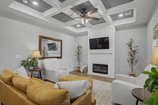 959 Alton Dr, Clarksville, TN 37043