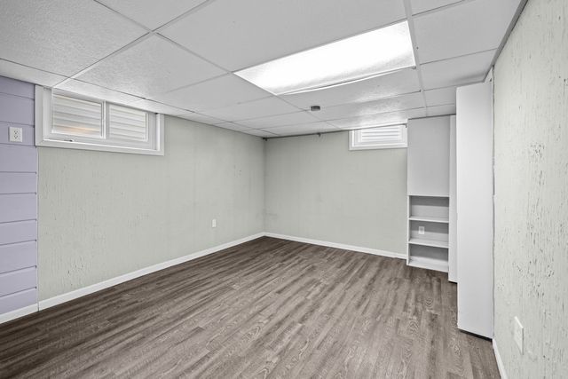 1358 W Garfield Street, Davenport, IA 52804