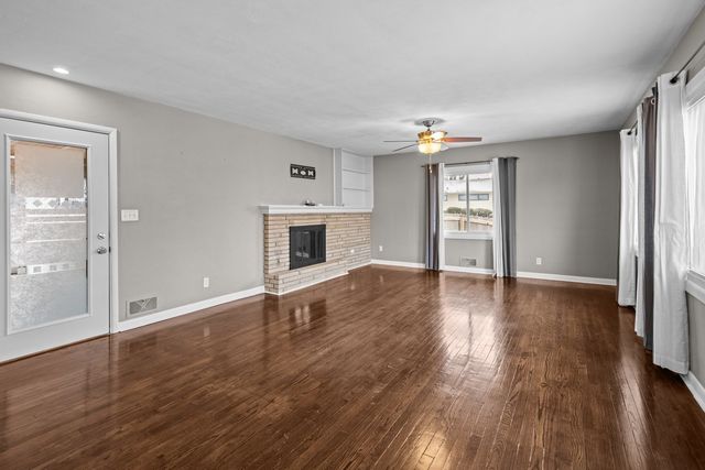 1358 W Garfield Street, Davenport, IA 52804