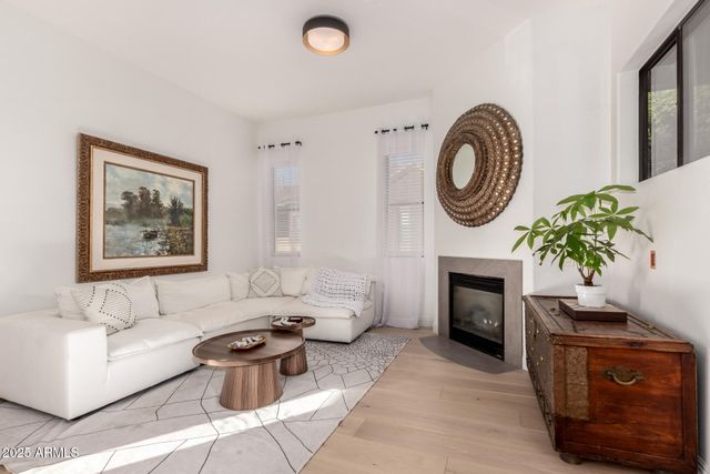 7027 N SCOTTSDALE Road 224, Paradise Valley, AZ 85253