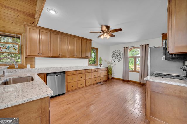 801 Starlight Drive, Sautee Nacoochee, GA 30571