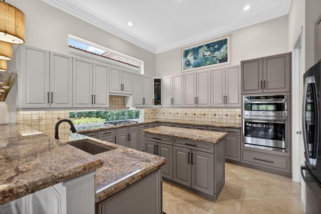 160 Viera Drive, Palm Beach Gardens, FL 33418