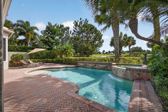 160 Viera Drive, Palm Beach Gardens, FL 33418