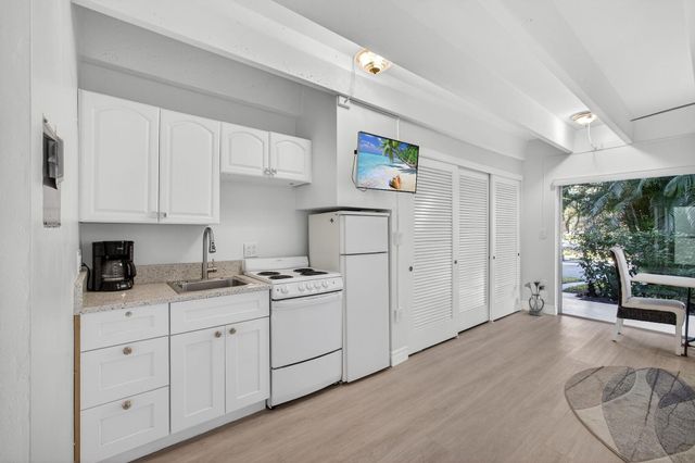 4001 S Ocean Boulevard 119, South Palm Beach, FL 33480