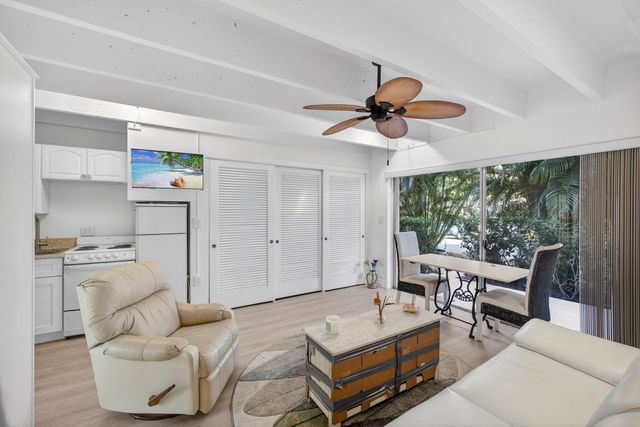 4001 S Ocean Boulevard 119, South Palm Beach, FL 33480