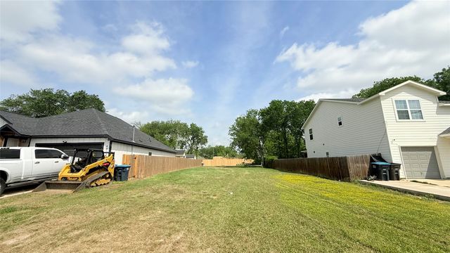 4803 Fitzhugh Avenue, Fort Worth, TX 76105