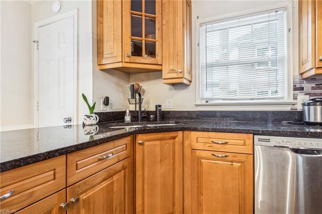 109 Cheltenham Way Apt A, Yorktown, VA 23693