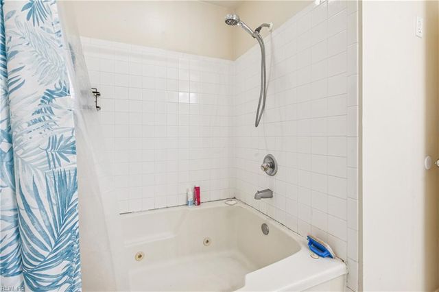 109 Cheltenham Way Apt A, Yorktown, VA 23693