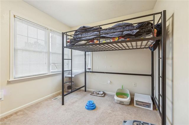 109 Cheltenham Way Apt A, Yorktown, VA 23693