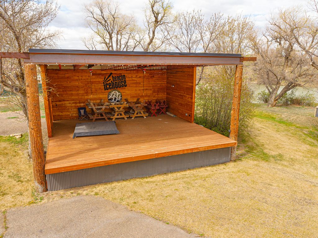 Address unavailable. photo 23