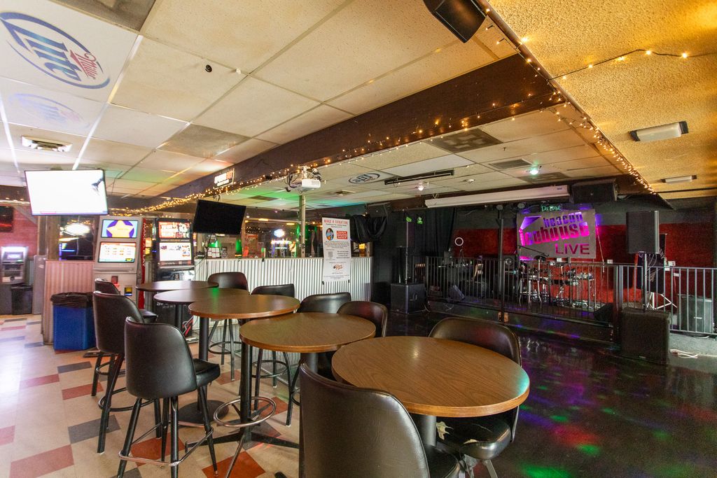 Address unavailable. photo 35