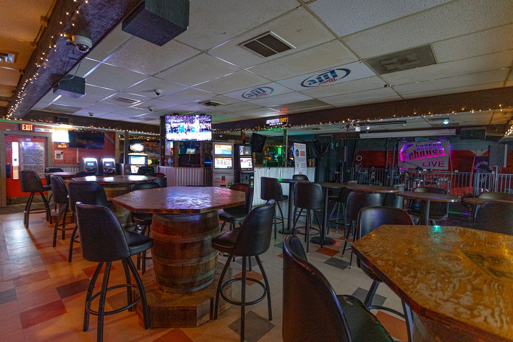 Address unavailable. photo 42