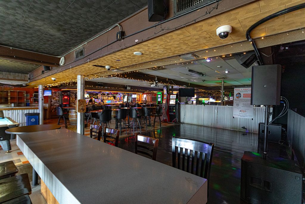 Address unavailable. photo 44