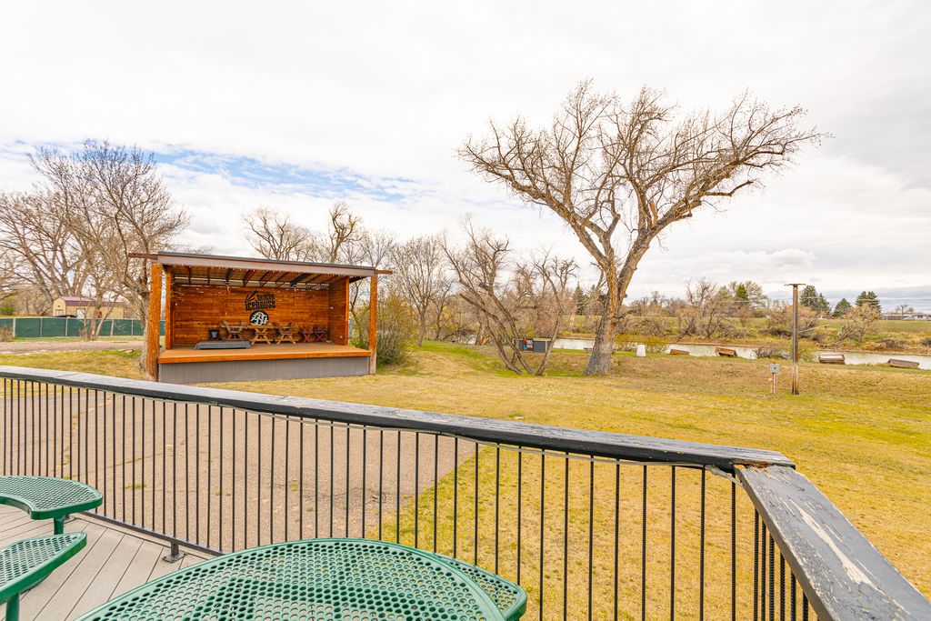 Address unavailable. photo 7