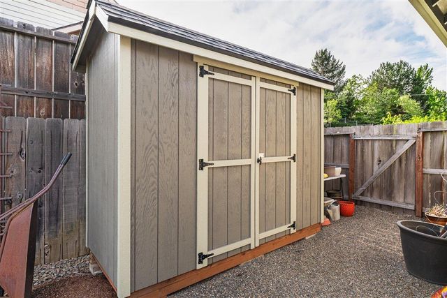 1340 SE Joel Drive, Grants Pass, OR 97527