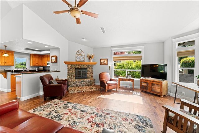 1340 SE Joel Drive, Grants Pass, OR 97527