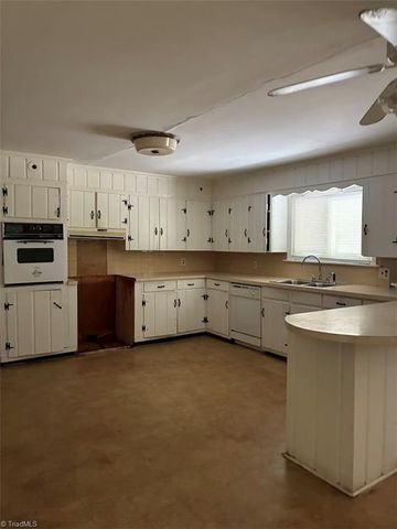 3457 university Parkway, Winston-salem, NC 27106