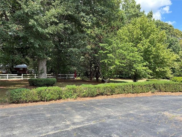 3457 university Parkway, Winston-salem, NC 27106