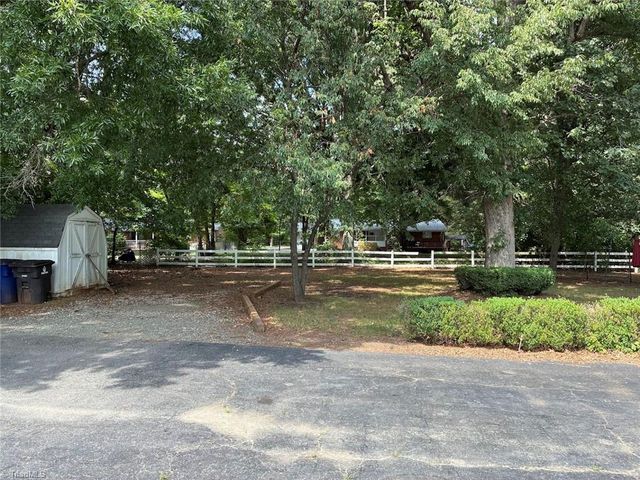 3457 university Parkway, Winston-salem, NC 27106