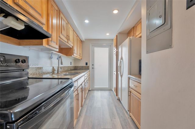 710 N Ocean Blvd 710, Pompano Beach, FL 33062
