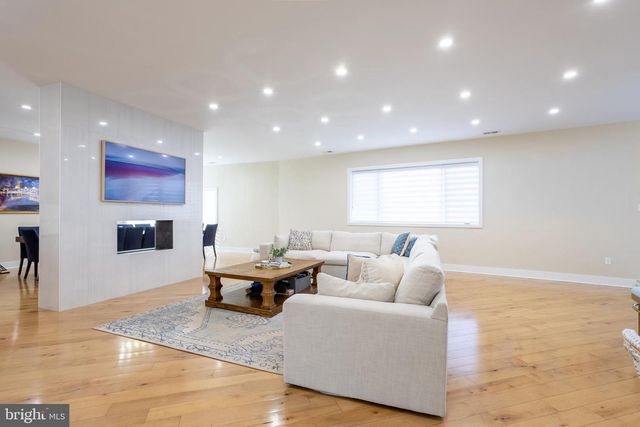 3525 BARTON OAKS RD, Pikesville, MD 21208