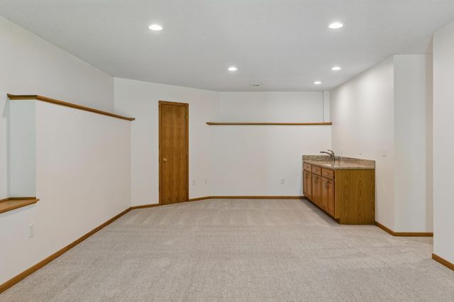 5931 Creek Point, Minnetonka, MN 55345