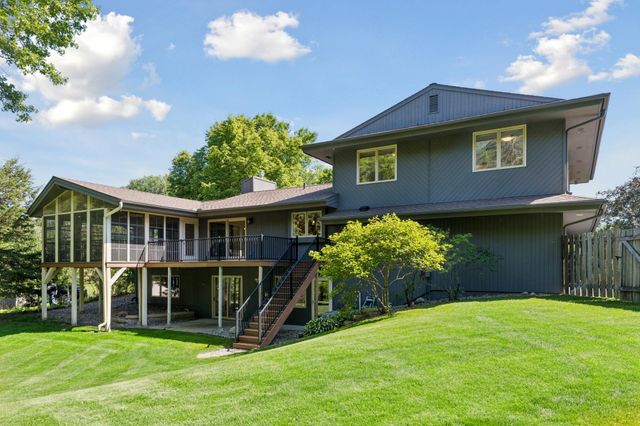 5931 Creek Point, Minnetonka, MN 55345