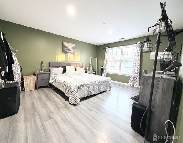 226 Waterford Drive, Edison, NJ 08817