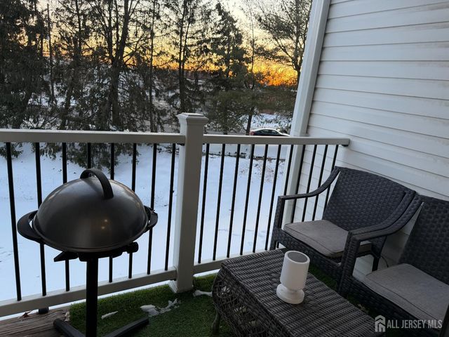 226 Waterford Drive, Edison, NJ 08817