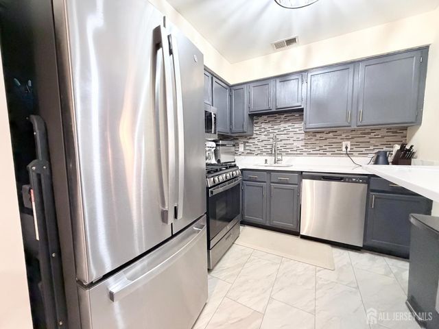 226 Waterford Drive, Edison, NJ 08817