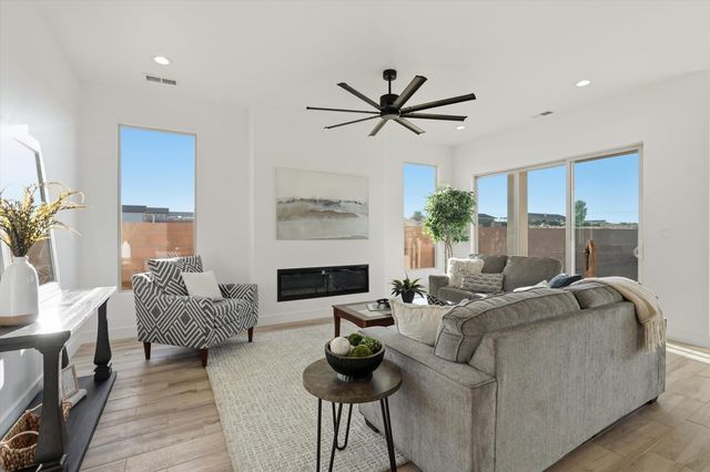413 Northern Boulevard NE, Rio Rancho, NM 87144
