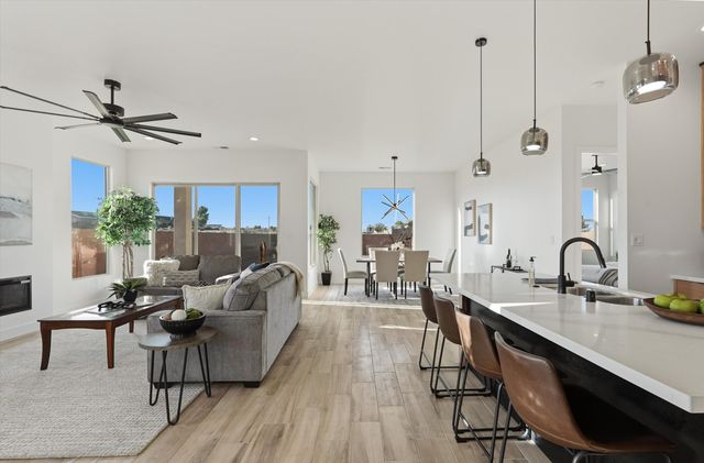 413 Northern Boulevard NE, Rio Rancho, NM 87144