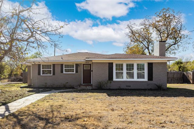 1803 4th St, Brownwood, TX 76801