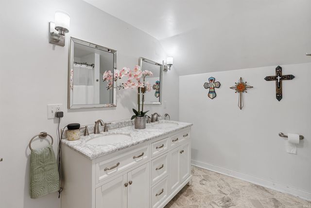 801 Greenlawn Avenue, Fort Wayne, IN 46808