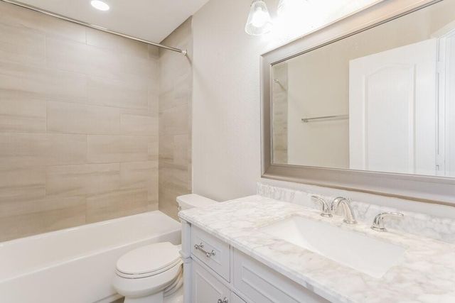 2531 Crystal Shore Drive, Rosharon, TX 77583