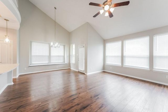 2531 Crystal Shore Drive, Rosharon, TX 77583