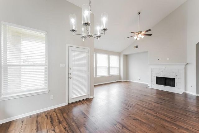 2531 Crystal Shore Drive, Rosharon, TX 77583