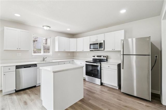 1307 NW Hilltop Lane, Grain Valley, MO 64029