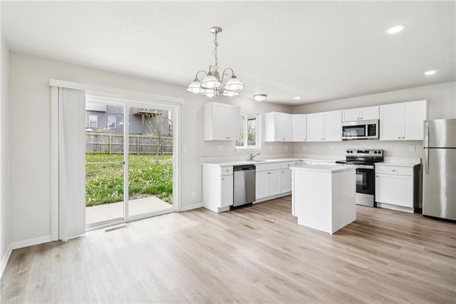 1307 NW Hilltop Lane, Grain Valley, MO 64029