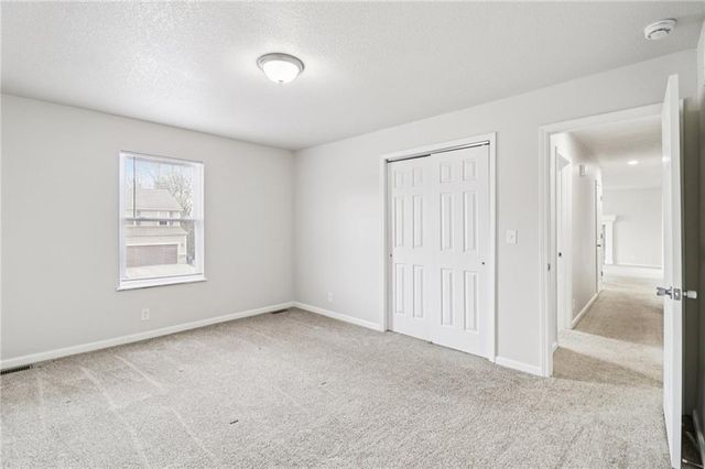 1307 NW Hilltop Lane, Grain Valley, MO 64029