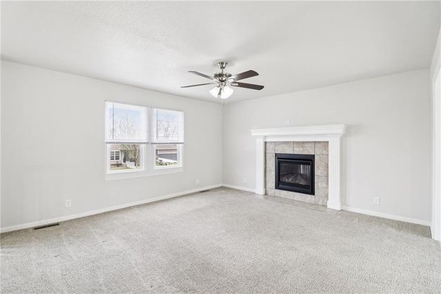 1307 NW Hilltop Lane, Grain Valley, MO 64029